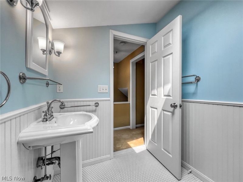 830 Monroe Avenue, Cuyahoga Falls, OH 44221 Photo 18