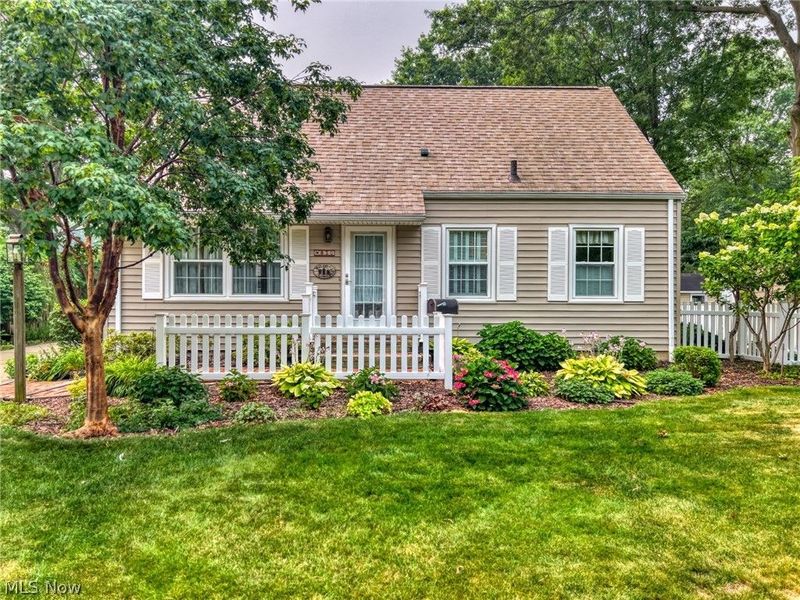 830 Monroe Avenue, Cuyahoga Falls, OH 44221 Photo 2
