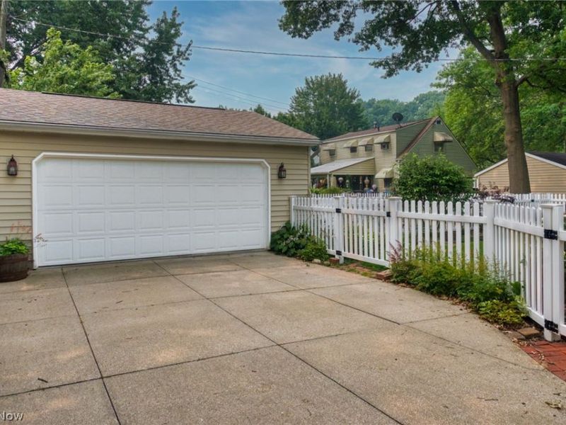 830 Monroe Avenue, Cuyahoga Falls, OH 44221 Photo 22