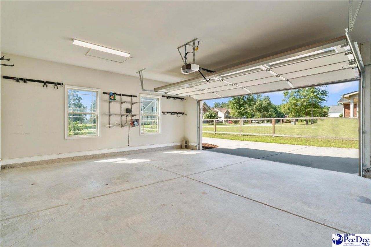 812 Fairway Drive Photo 11