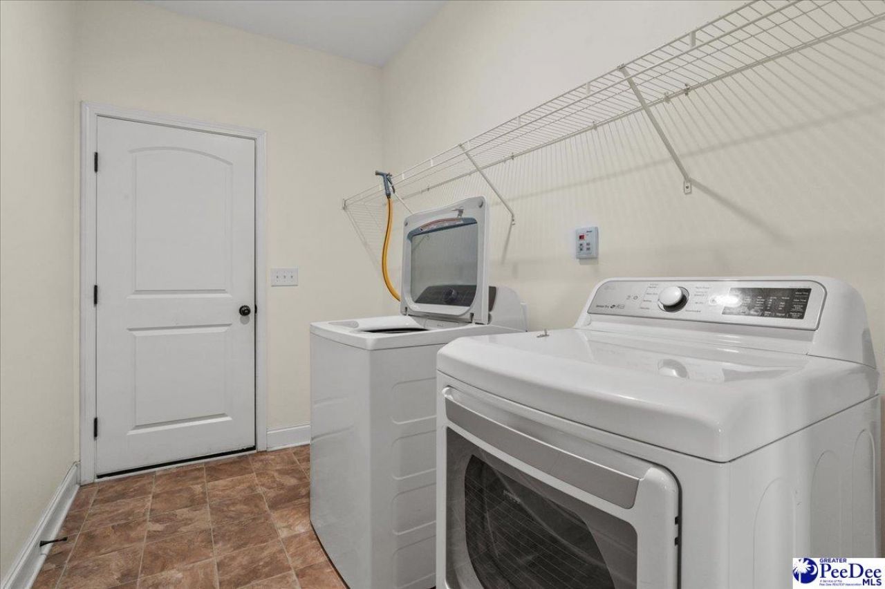 812 Fairway Drive Photo 13