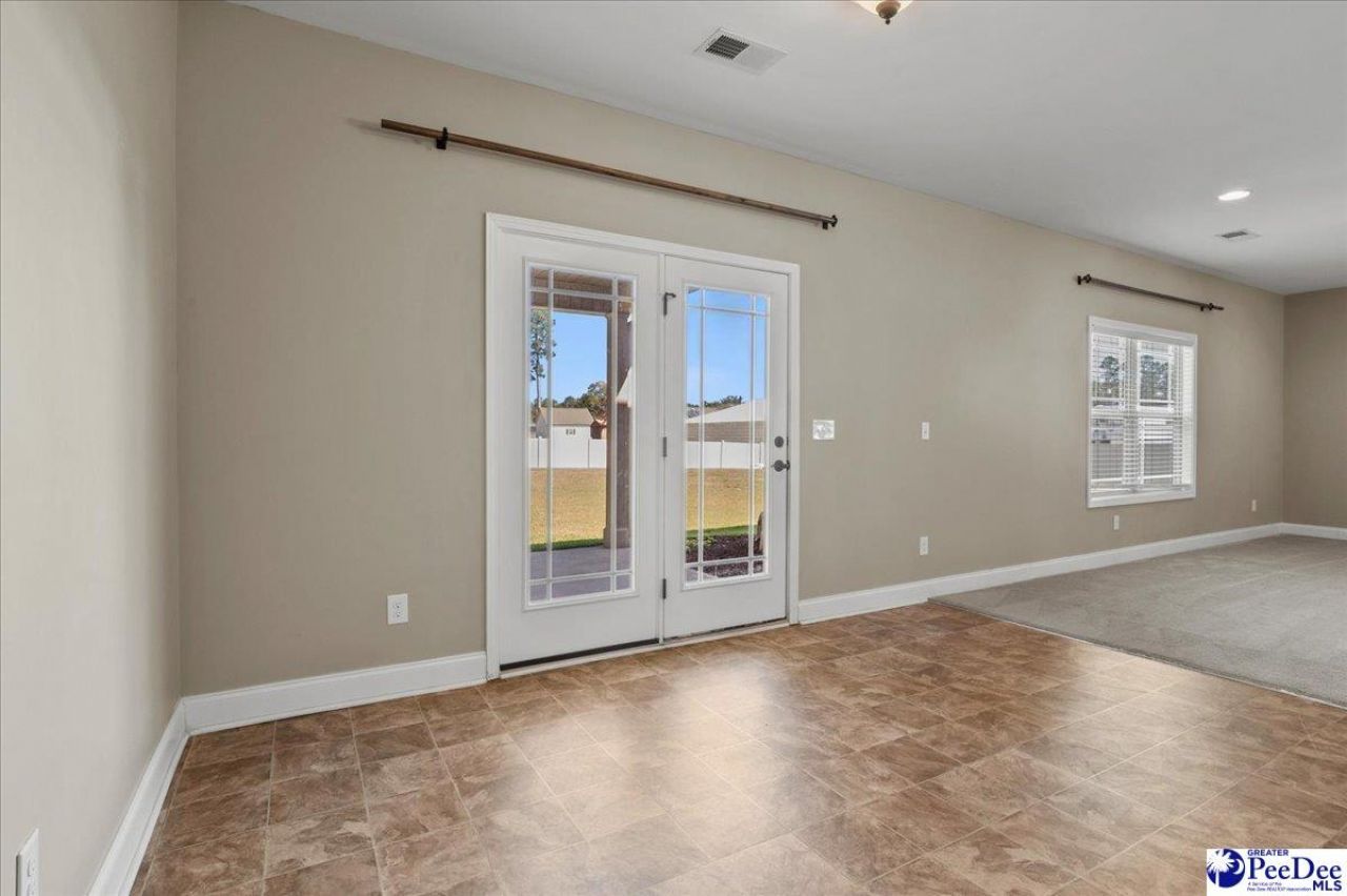 812 Fairway Drive Photo 23