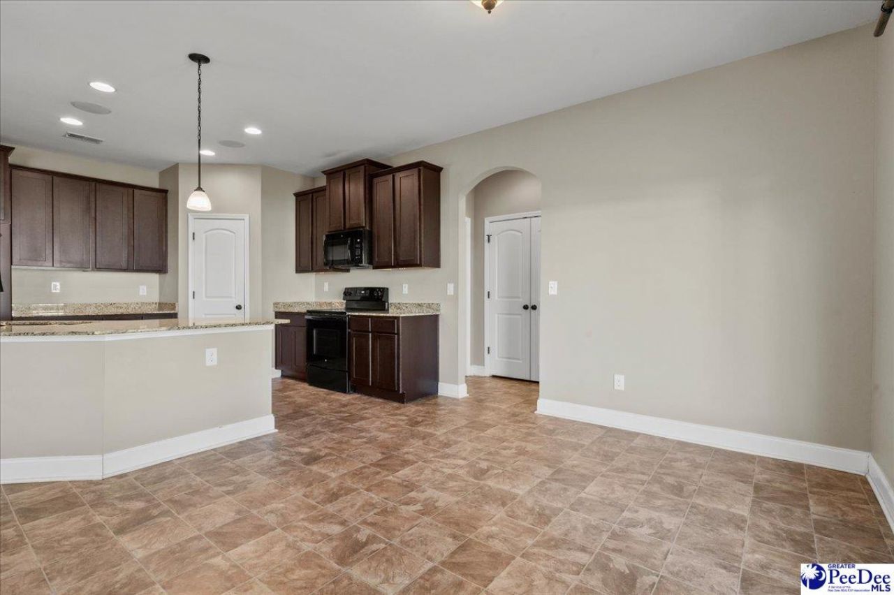 812 Fairway Drive Photo 25
