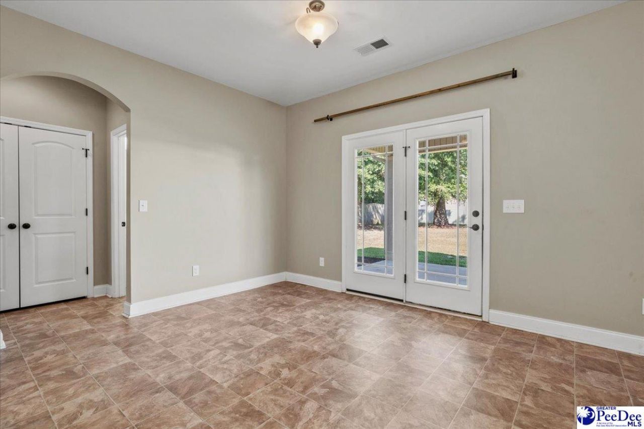 812 Fairway Drive Photo 26