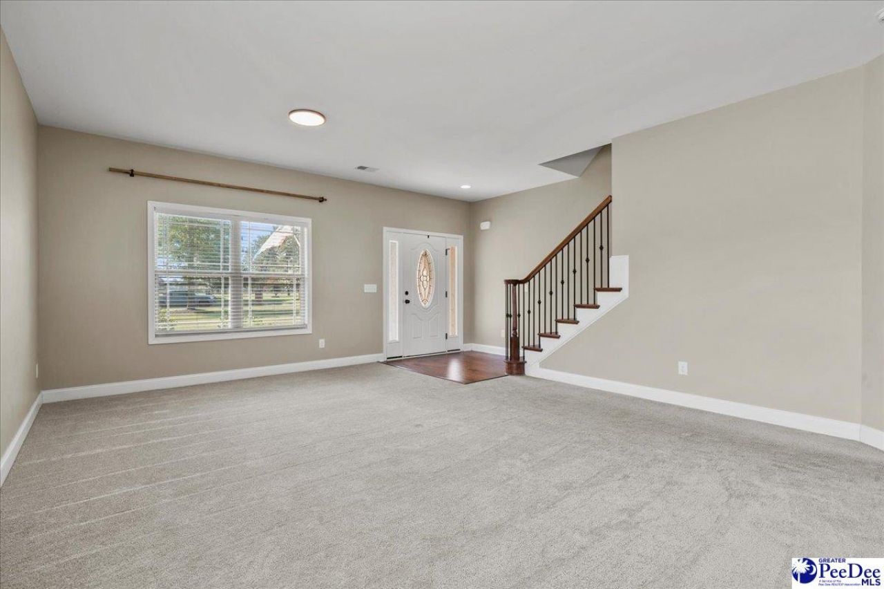 812 Fairway Drive Photo 32