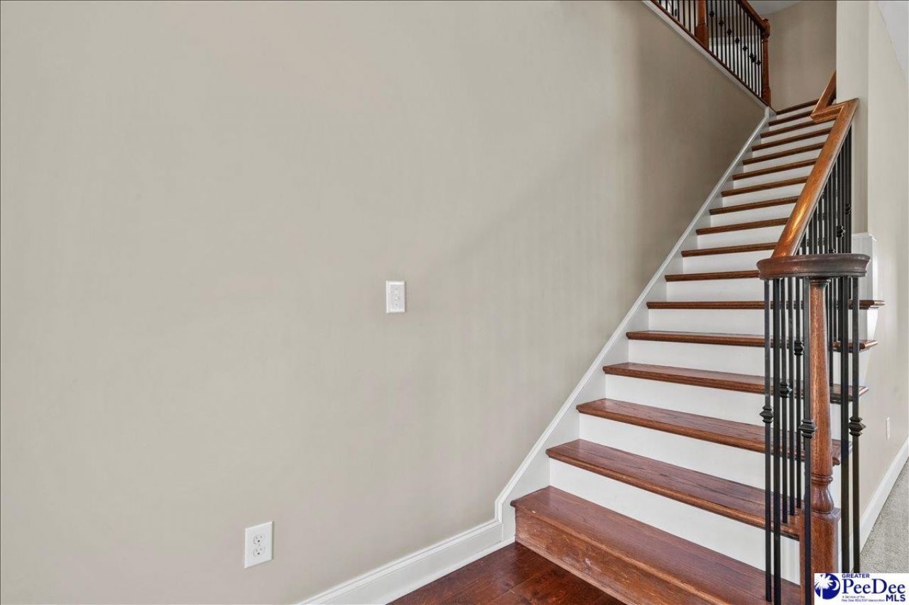 812 Fairway Drive Photo 34
