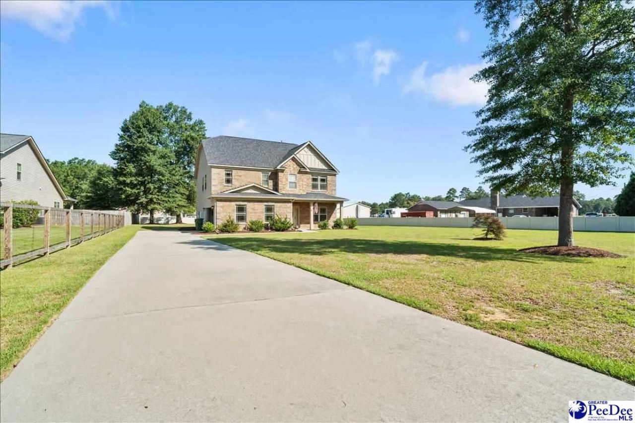 812 Fairway Drive Photo 4