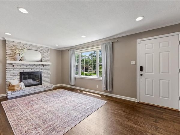 5204 W 50th Terrace, Roeland Park, KS 66205