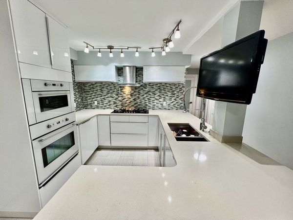 57 Broadlawn Park, Unit 16, Boston, MA 02467