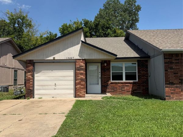 14227 S Hickory Place, Glenpool, OK 74033