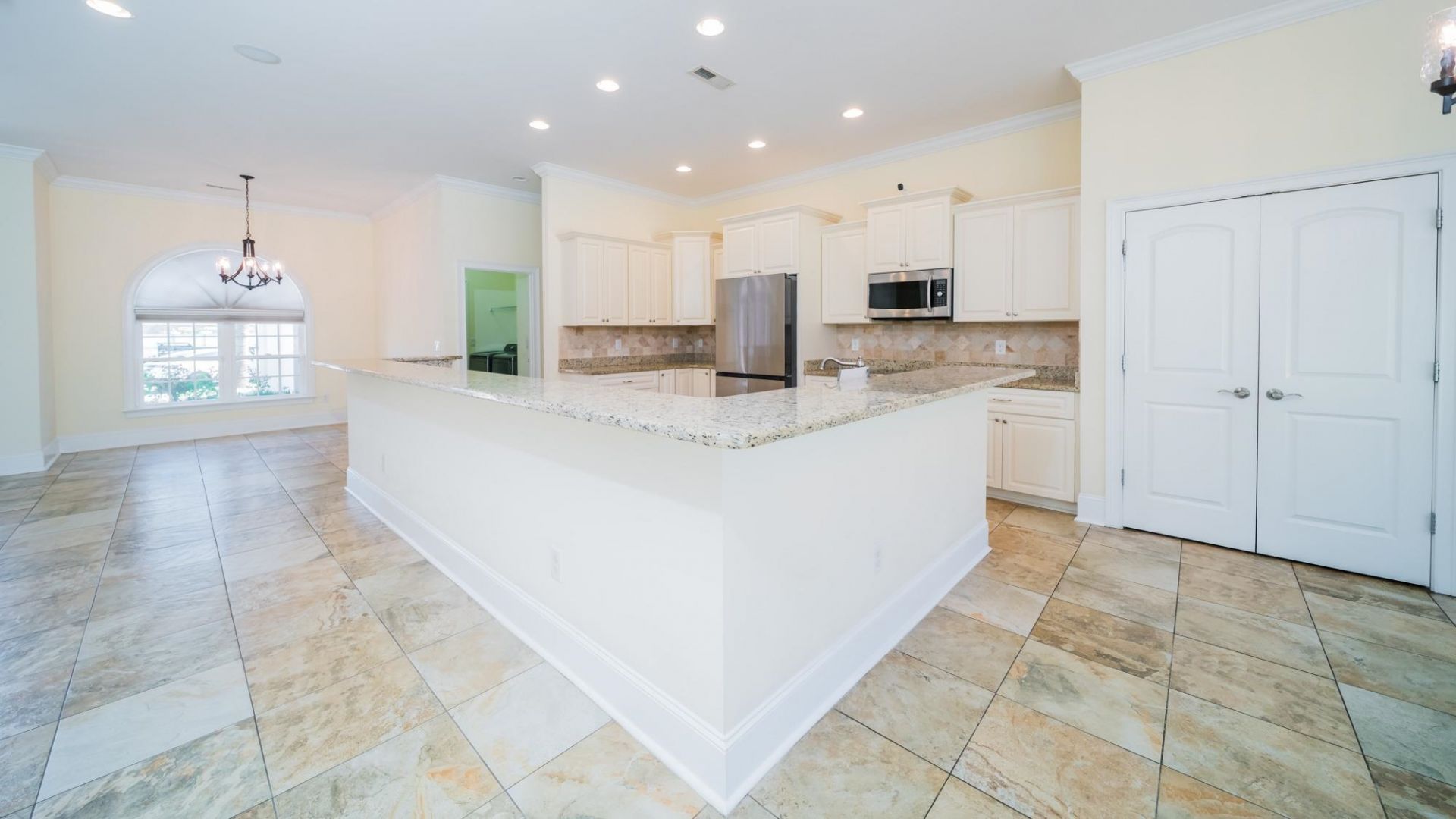 705 Fountain View Ct.  Photo 11