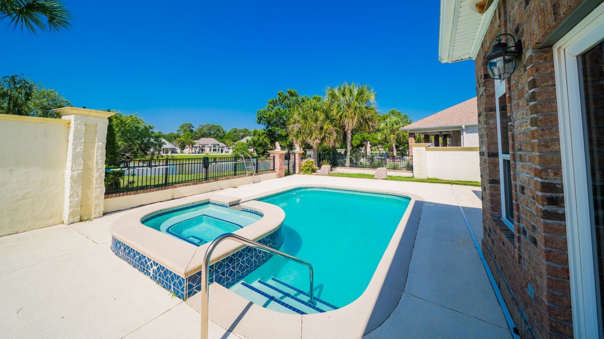 705 Fountain View Ct.  Photo 29