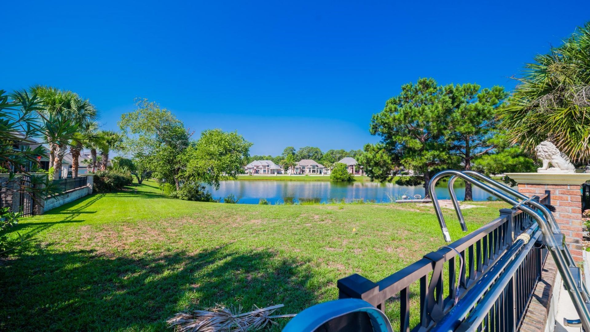 705 Fountain View Ct.  Photo 31