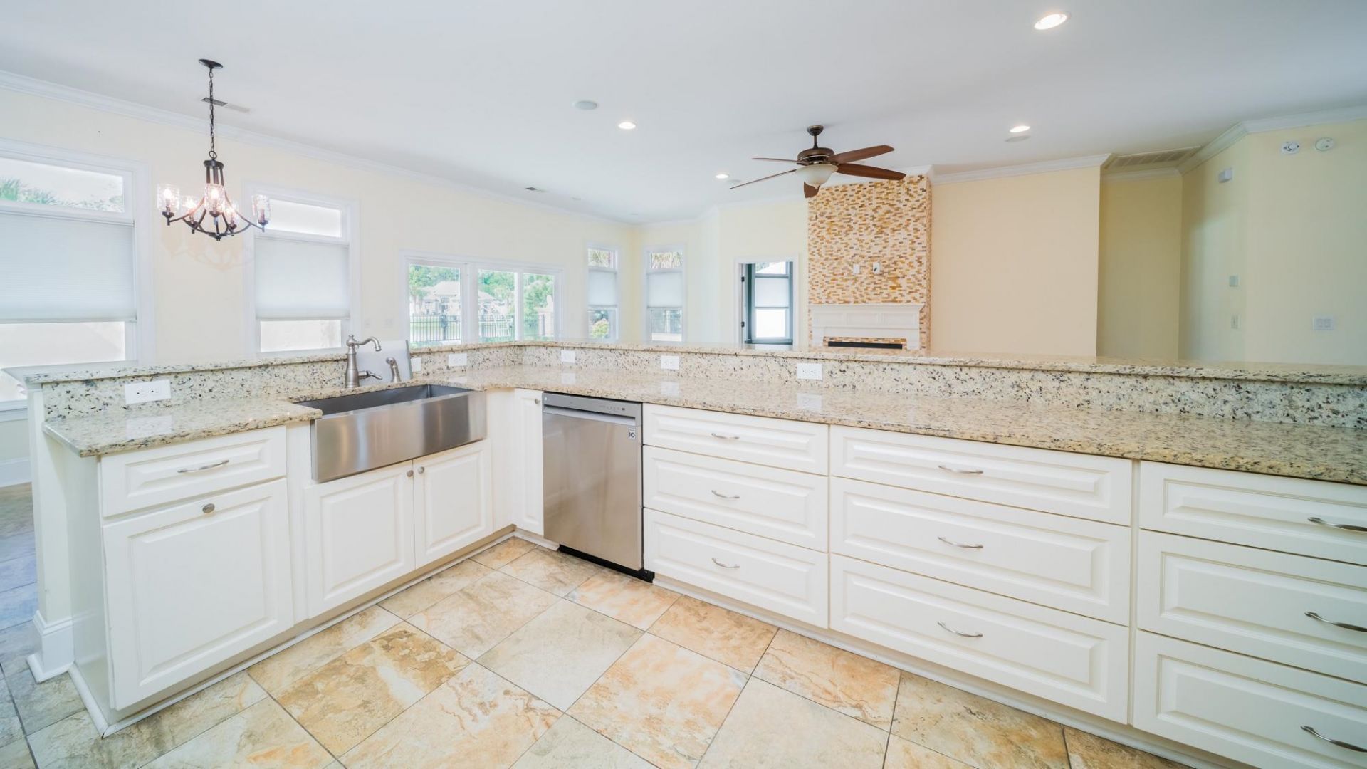 705 Fountain View Ct.  Photo 9
