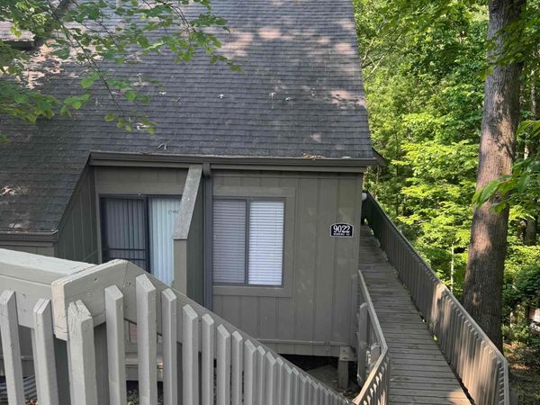 9022 S Pointe Ridge Lane, Bloomington, IN 47401