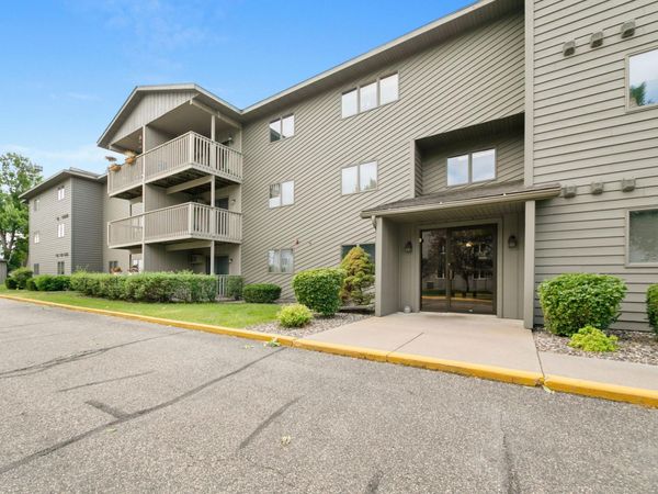 930 Lyn Way, Unit 203, Hastings, MN 55033