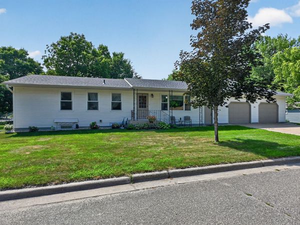 1424 Ash Street , Alexandria, MN 56308