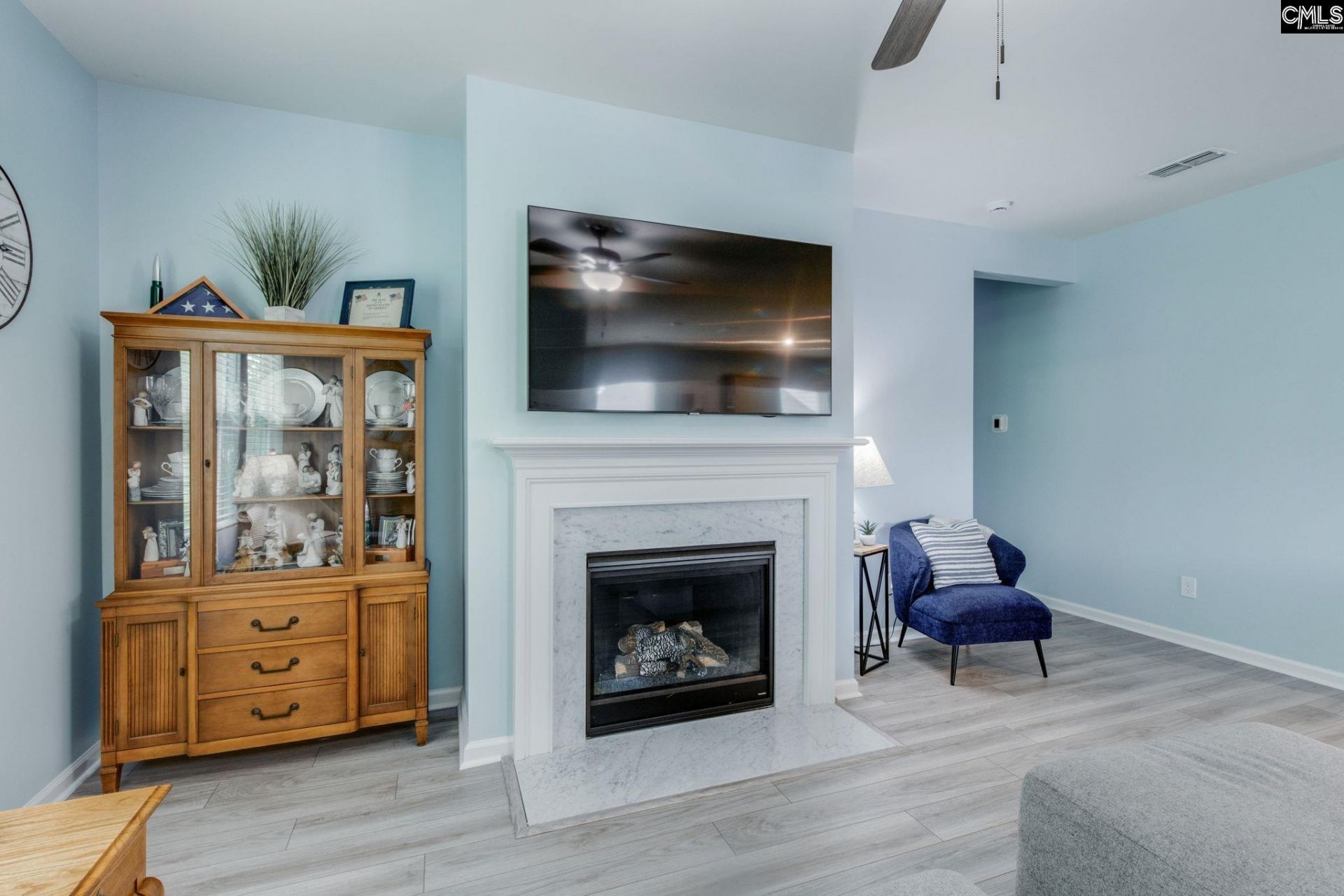313 Fox Glen Drive Photo 11