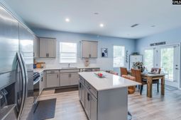 313 Fox Glen Drive photo 4