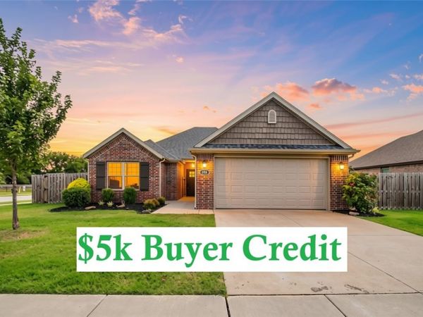 204 S Amber Dawn Avenue, Farmington, AR 72730
