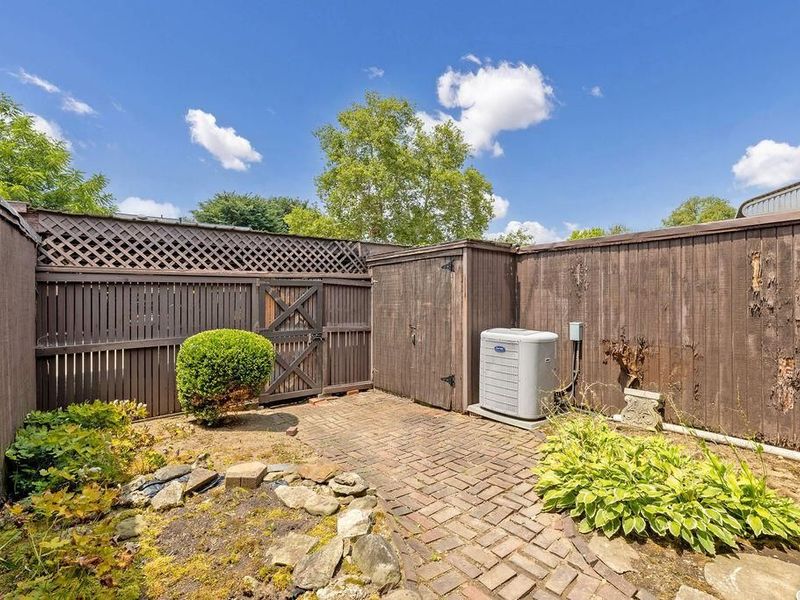 2438 Hardesty Drive S, Columbus, OH 43204 Photo 46