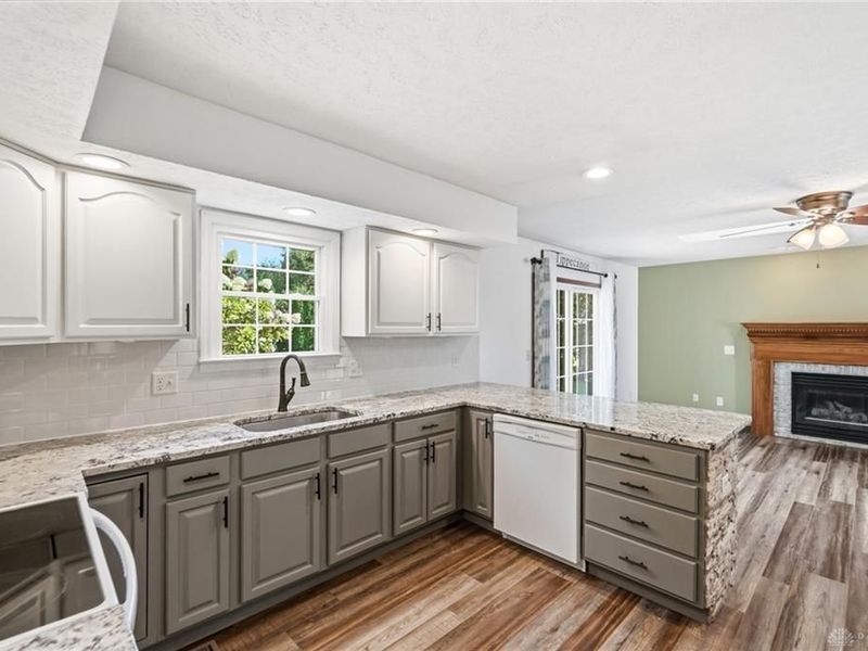 785 Pinehurst Drive, Tipp City, OH 45371 Photo 13
