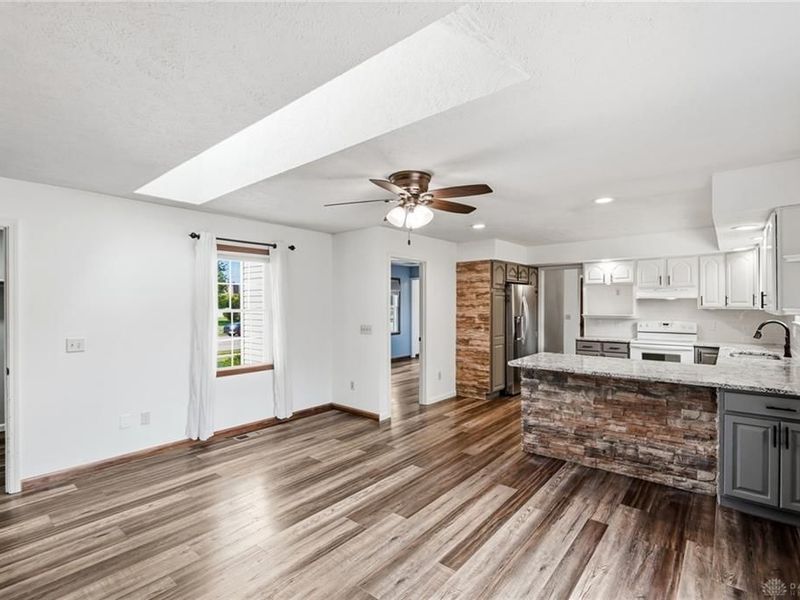 785 Pinehurst Drive, Tipp City, OH 45371 Photo 17