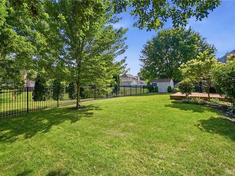 785 Pinehurst Drive, Tipp City, OH 45371 Photo 45