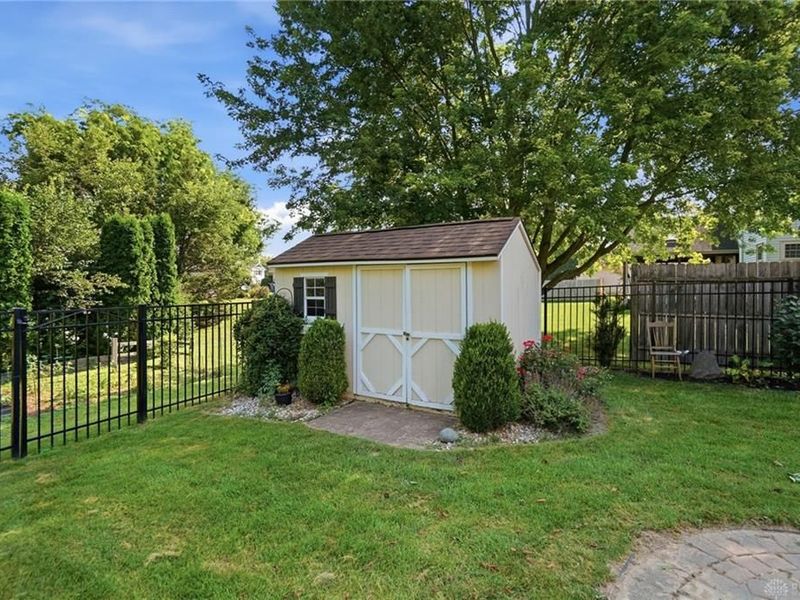 785 Pinehurst Drive, Tipp City, OH 45371 Photo 49