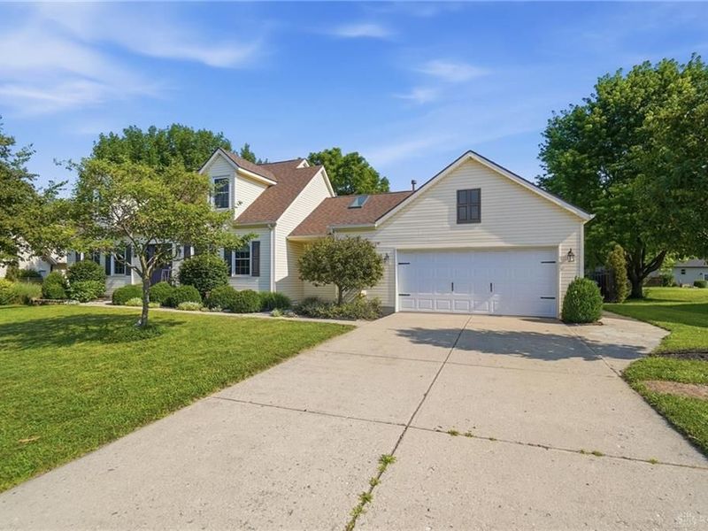 785 Pinehurst Drive, Tipp City, OH 45371 Photo 5