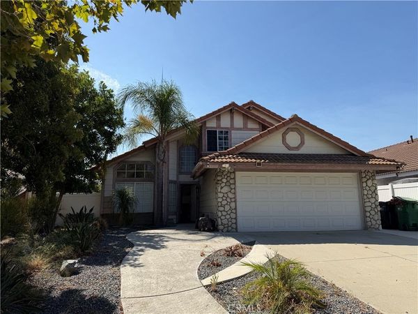 1069 Redberry , Corona, CA 92882