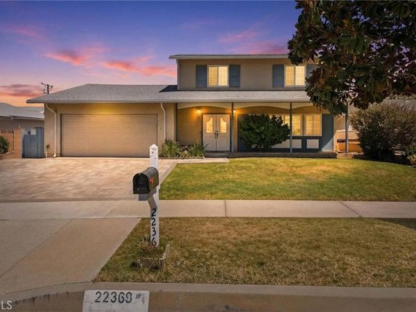 22369 Espuella , Saugus, CA 91350
