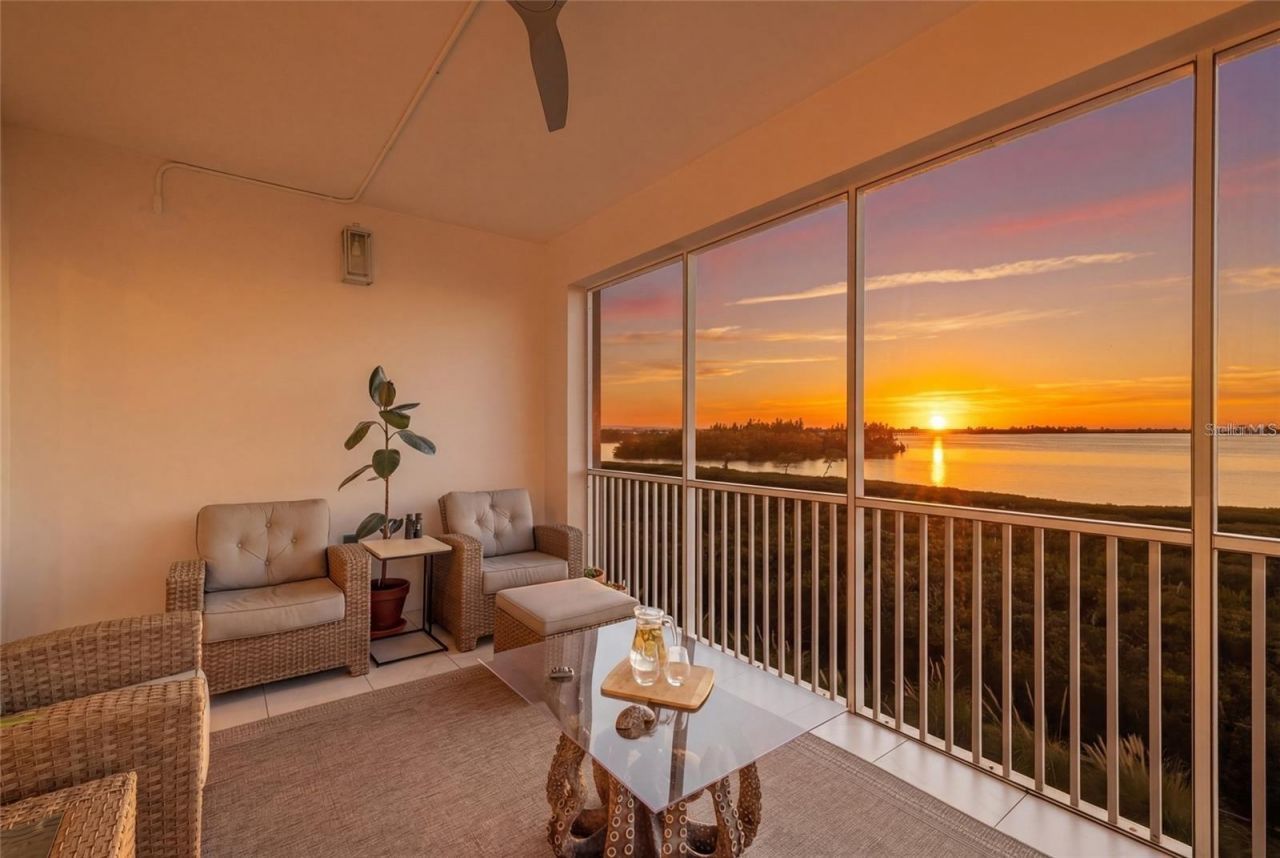 376 Aruba Circle , Unit 203, Bradenton, FL 34209 Photo