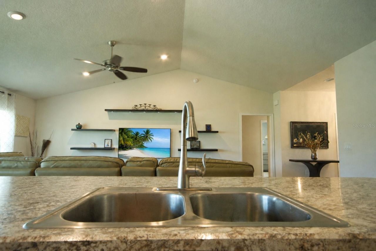 7733 Sloewood Drive , Leesburg, FL 34748 Photo