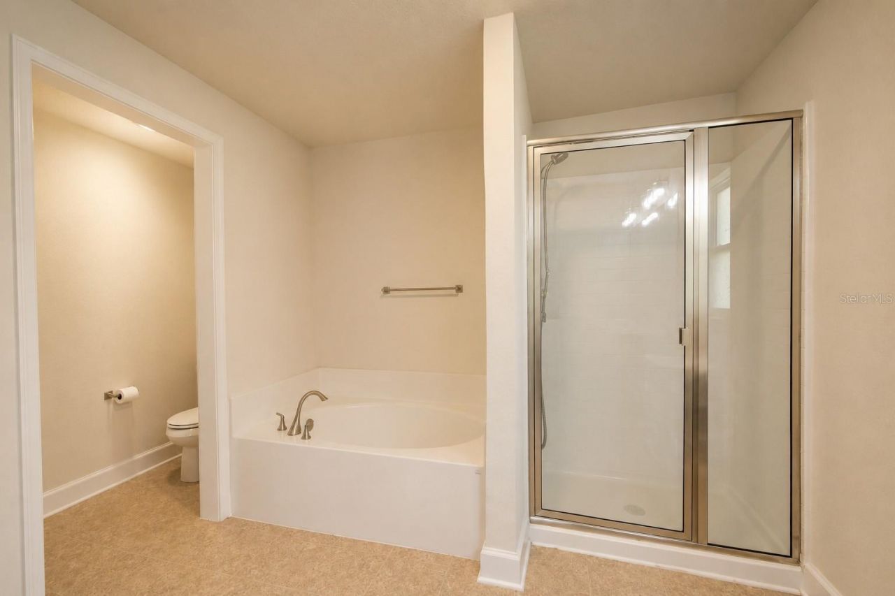 7733 Sloewood Drive , Leesburg, FL 34748 Photo