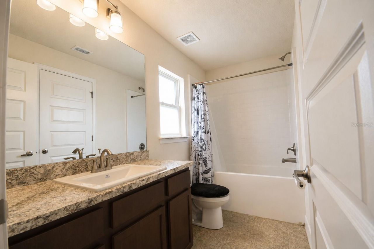 7733 Sloewood Drive , Leesburg, FL 34748 Photo