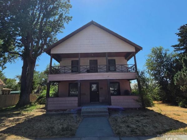 225 S 4th E, Mountain Home, ID 83647