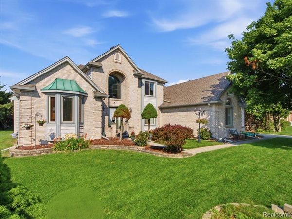 48507 Montelepre Drive, Shelby Twp, MI 48315