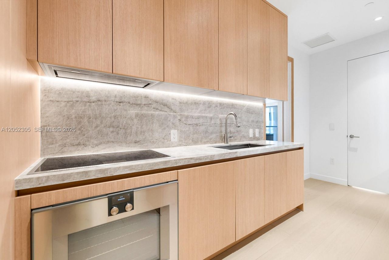 500 Alton , Unit PH4701, Miami Beach, FL 33139 Photo