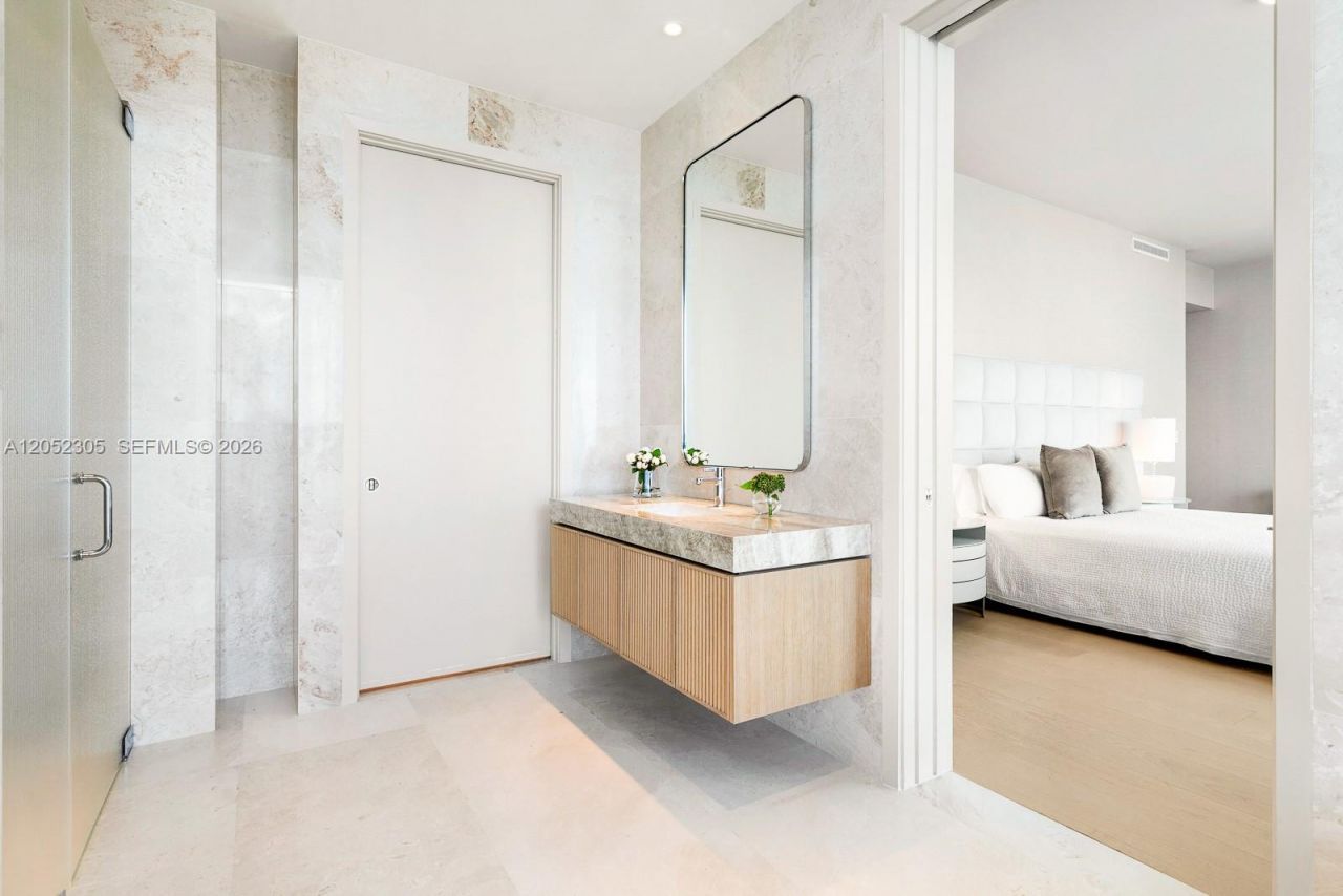 500 Alton , Unit PH4701, Miami Beach, FL 33139 Photo