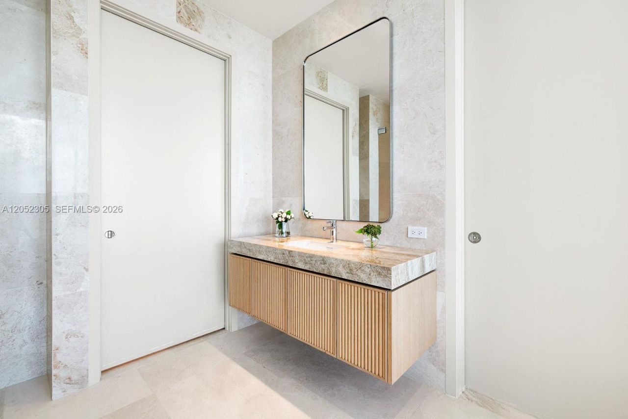 500 Alton , Unit PH4701, Miami Beach, FL 33139 Photo