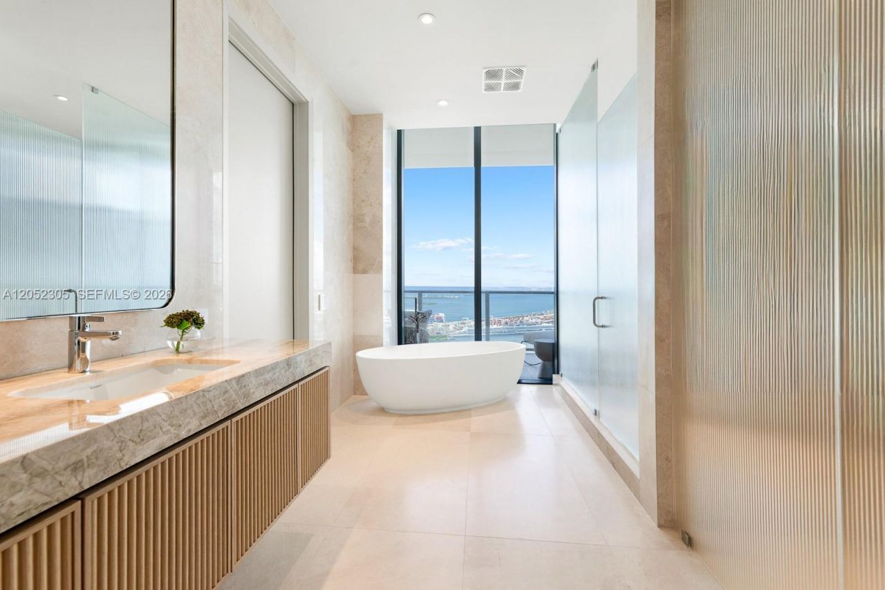 500 Alton , Unit PH4701, Miami Beach, FL 33139 Photo