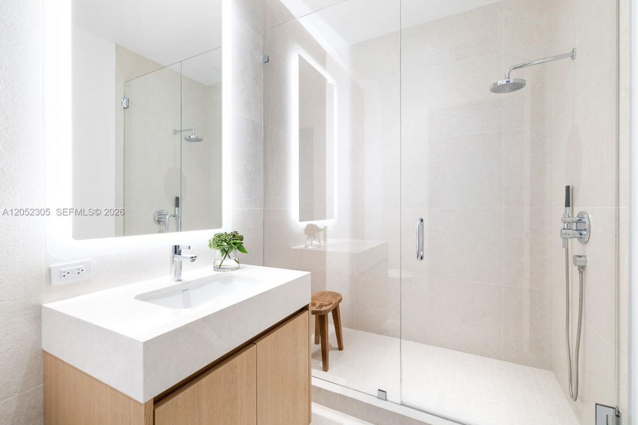 500 Alton , Unit PH4701, Miami Beach, FL 33139 Photo