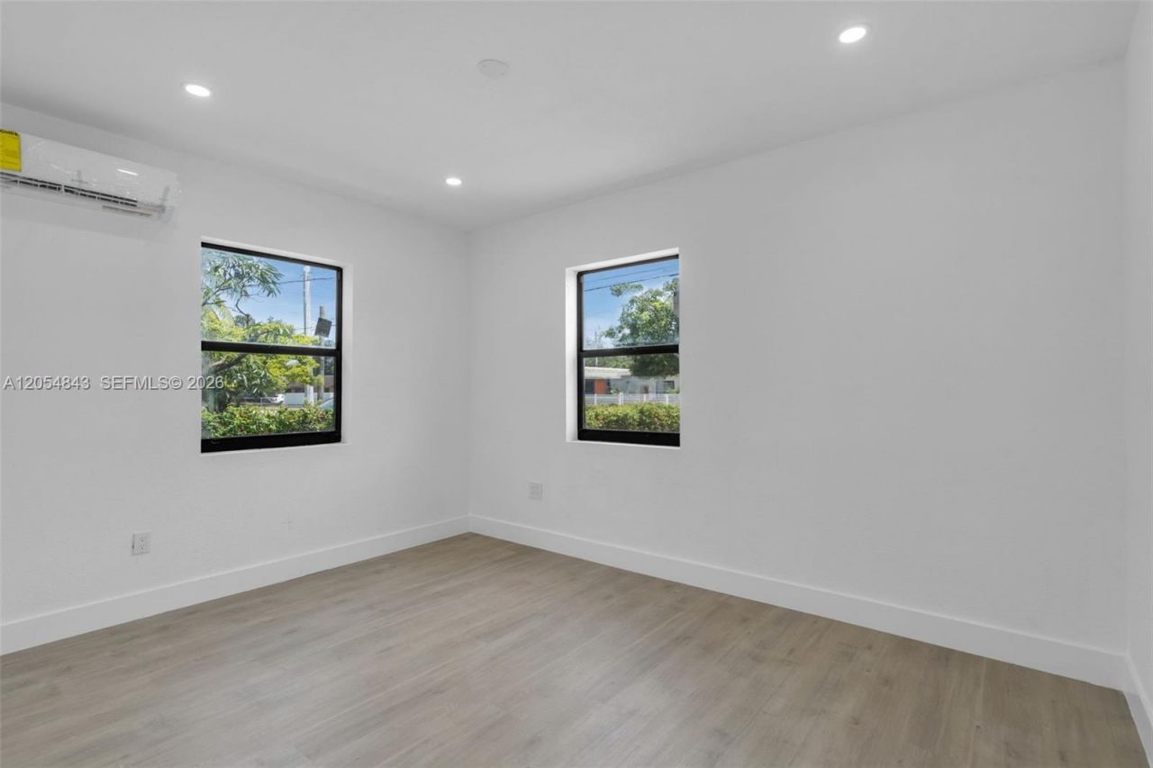 2121 NW 86th Ter, Miami, FL 33147 Photo