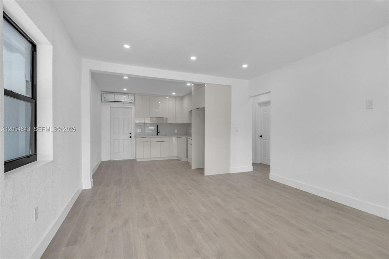 2121 NW 86th Ter, Miami, FL 33147 Photo
