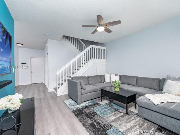 16840 SW 1st Mnr , Unit 16840, Pembroke Pines, FL 33027