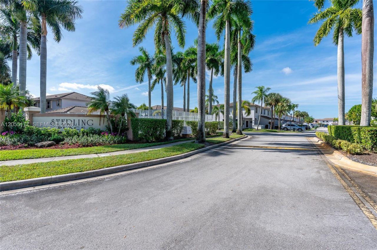 16840 SW 1st Mnr , Unit 16840, Pembroke Pines, FL 33027 Photo