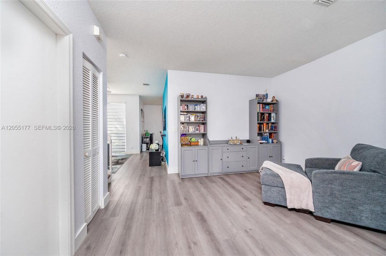 16840 SW 1st Mnr , Unit 16840, Pembroke Pines, FL 33027 Photo