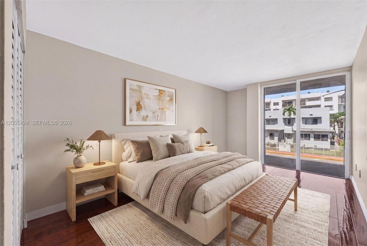 8233 Harding Ave , Unit 208, Miami Beach, FL 33141 Photo
