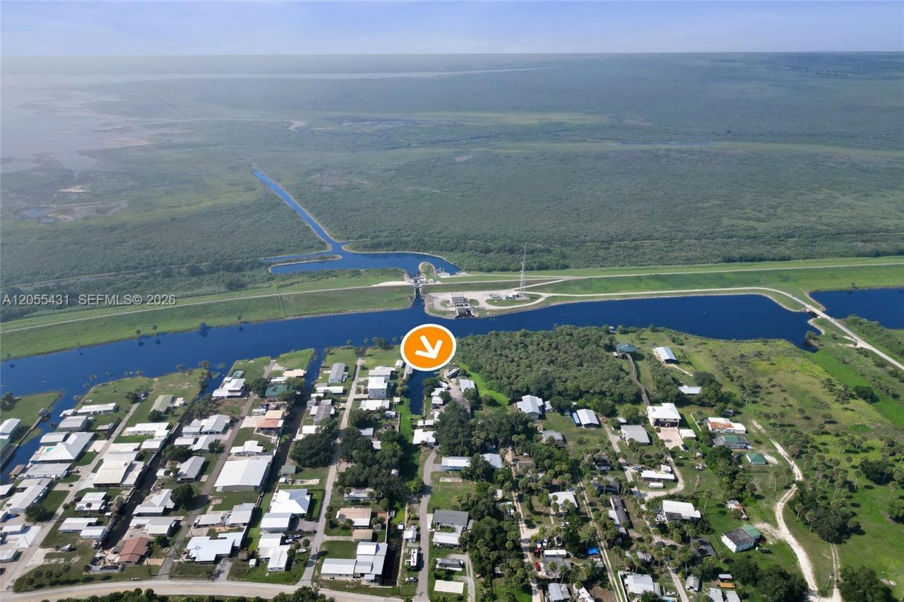 1069 Marina Ln & Cramer Ln, Moore Haven, FL 33741 Photo